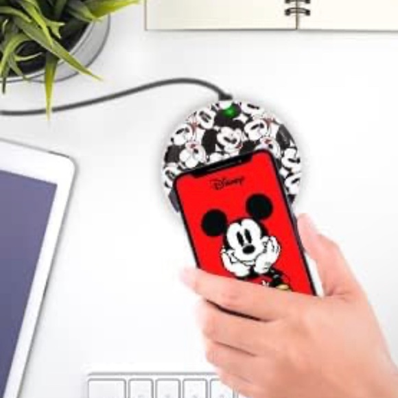 Disney Mickey Mouse Wireless Charging Pad- Wireless Charging Station - Picture 2 of 6